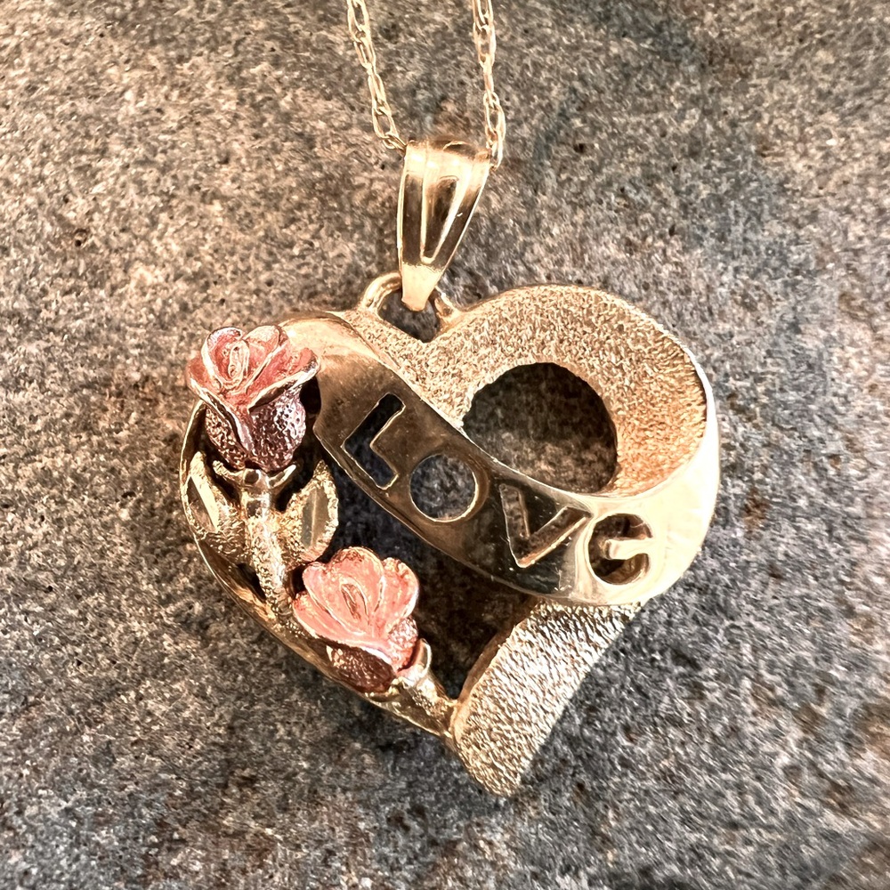 Gold Heart Pendant Necklace with Love Inscription - Picture 2 of 5